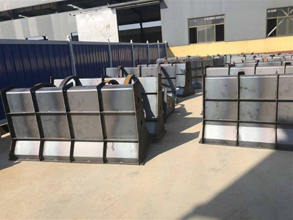 隔離防撞墩模具